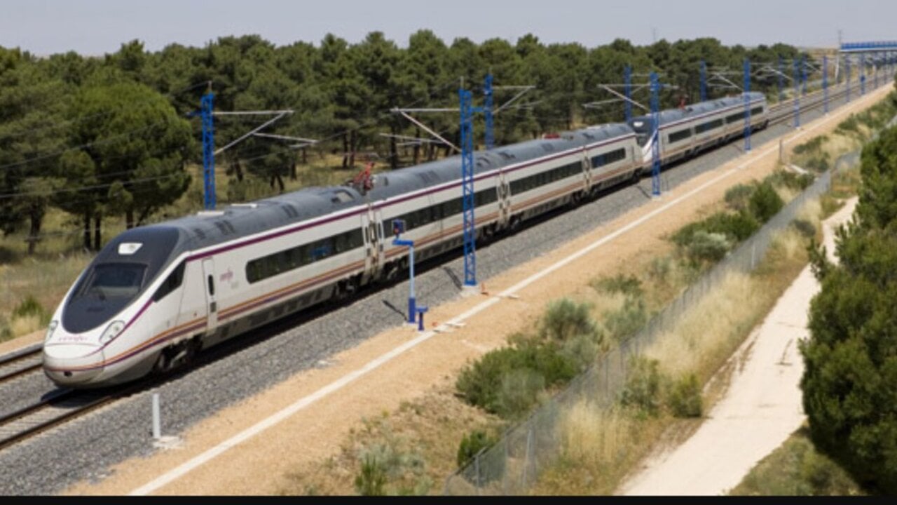 Renfe incrementa el n&uacute;mero de plazas de los primeros trenes Avant Toledo-Madrid.
