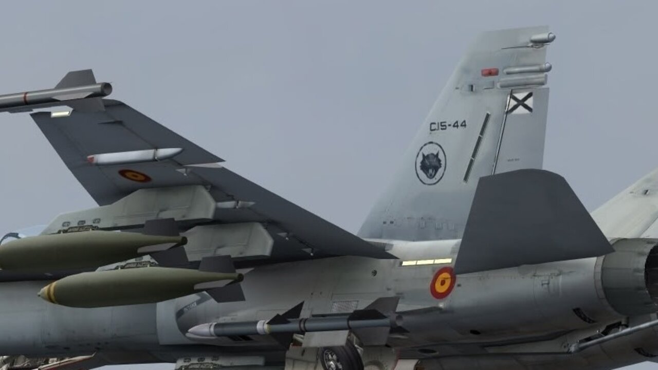 La Cruz de Borgo&ntilde;a sobre el tim&oacute;n de direcci&oacute;n de un caza F-18 espa&ntilde;ol.