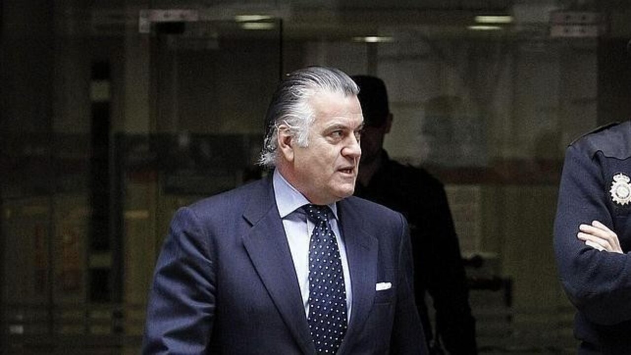 Luis B&aacute;rcenas, a la salida de los juzgados.
