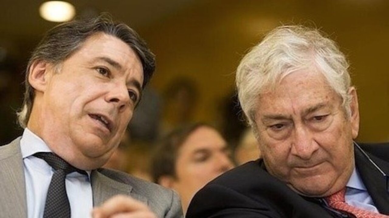 El consejero de Sanidad de la Comunidad de Madrid, Javier Rodr&iacute;guez, junto a Ignacio Gonz&aacute;lez.
