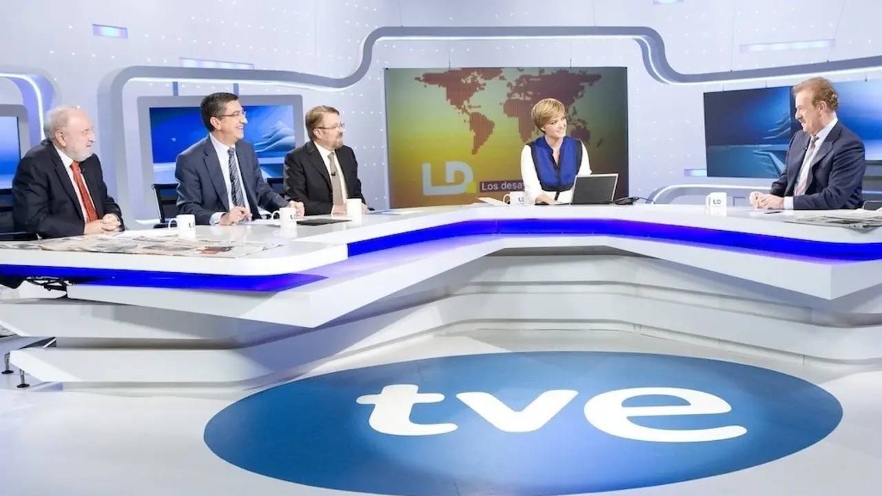 Tertulia política de Los Desayunos.