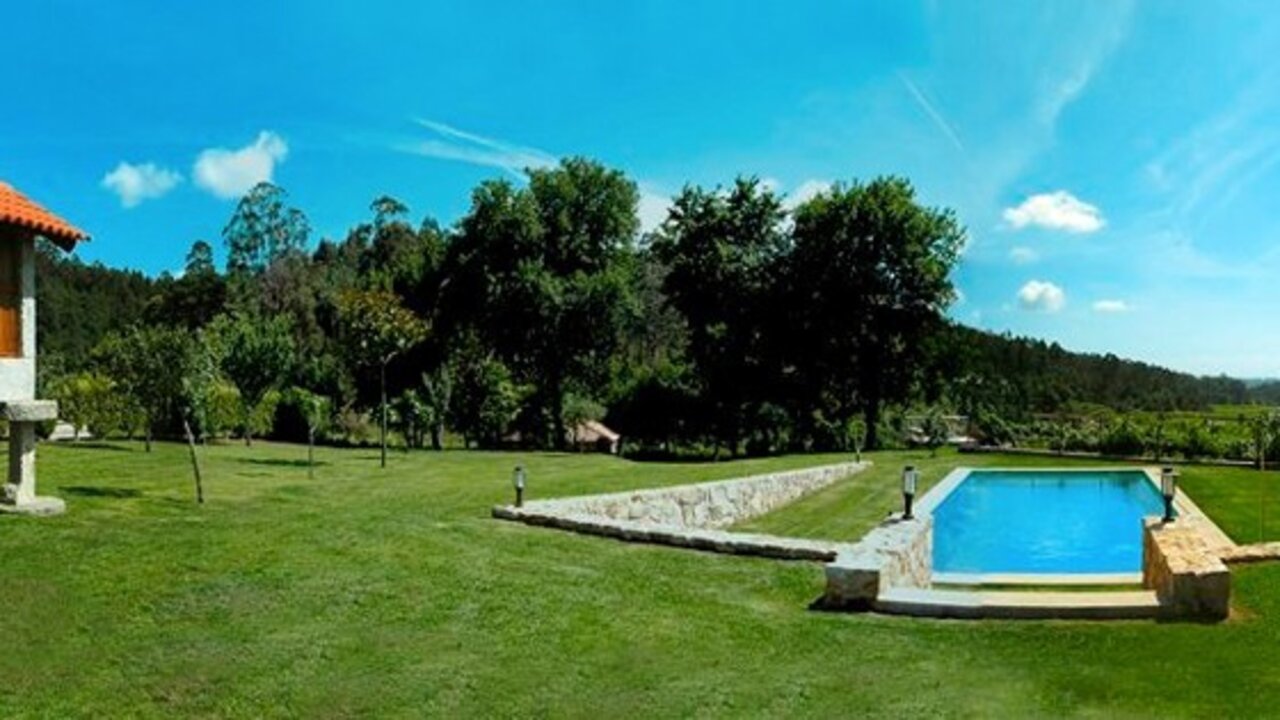 Vistas de la finca rural  'A Casa de Alicia', donde pasar&aacute; unos d&iacute;as Rajoy.