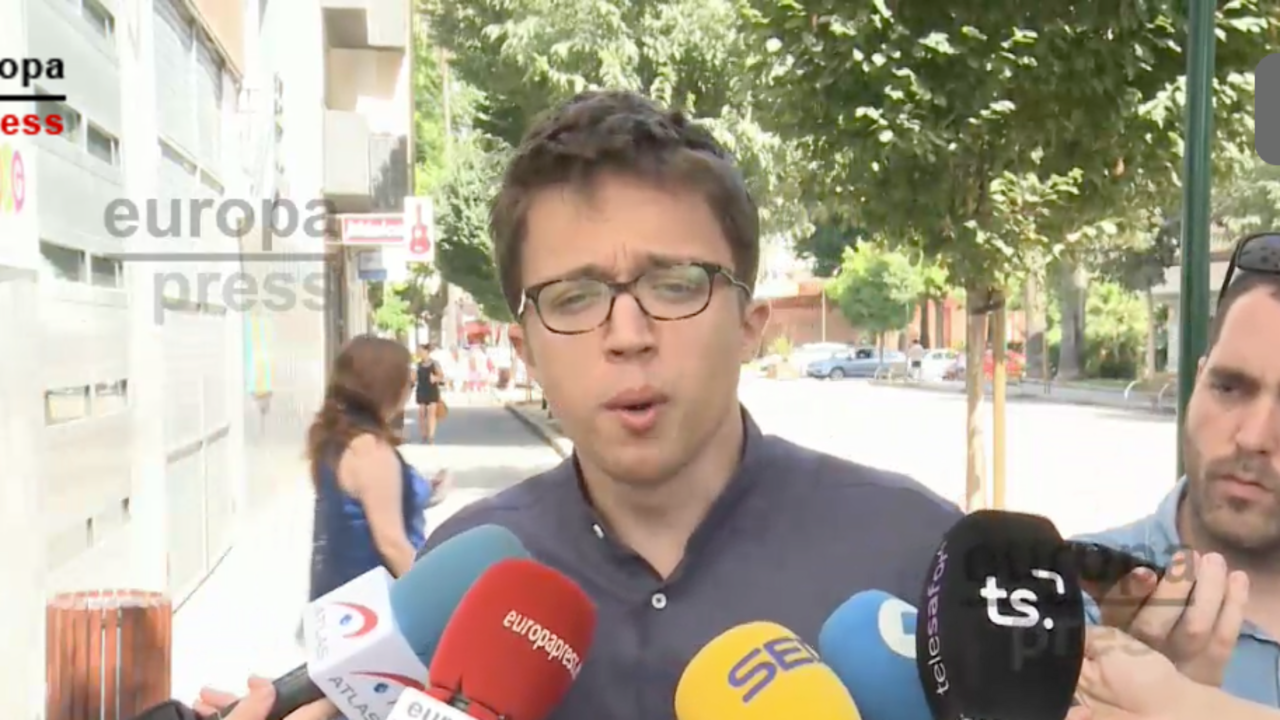 <p></p><div class="fullheight">Declaraciones del secretario de An&aacute;lisis Estrat&eacute;gico y Cambio Pol&iacute;tico de Podemos, &Iacute;&ntilde;igo Errej&oacute;n, que ha expresado su p&eacute;same a la familia del expresidente de Bankia, Miguel Blesa, quien ha aparecido muerto este mi&eacute;rcoles, al tiempo que ha pedido "prudencia y respeto" hasta que se aclaren las causas del fallecimiento.</div><p></p>