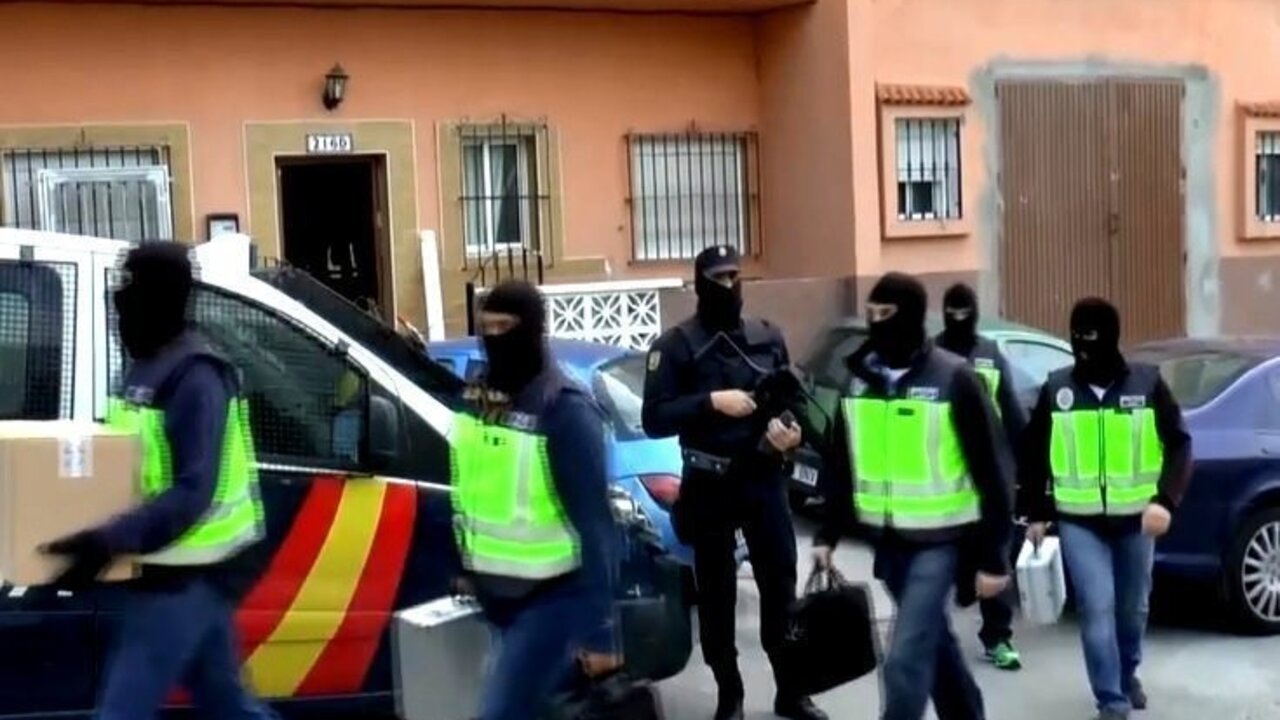 Agentes de la Comisar&iacute;a General de Informaci&oacute;n.