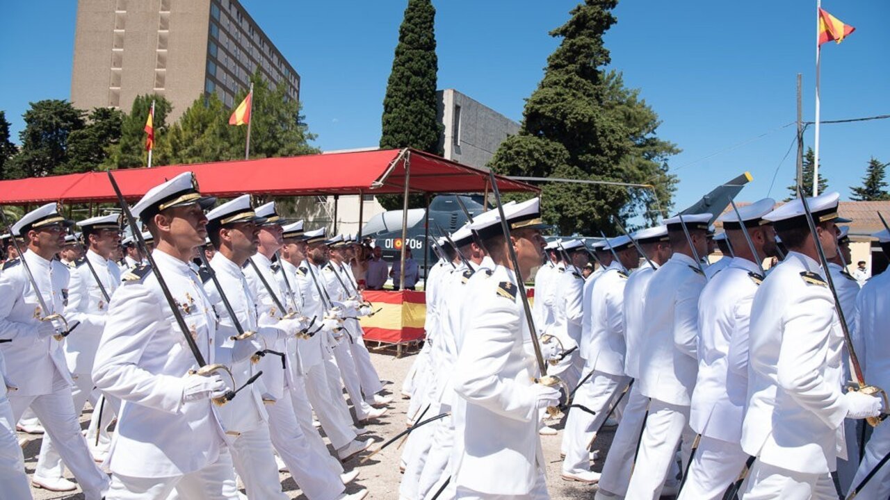 Suboficiales de la Armada  (Foto: Armada Espa&ntilde;ola).