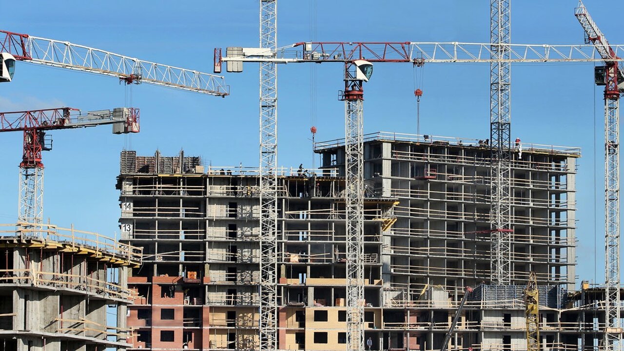 Edificios en construcci&oacute;n en Pozuelo de Alarc&oacute;n (Madrid).
