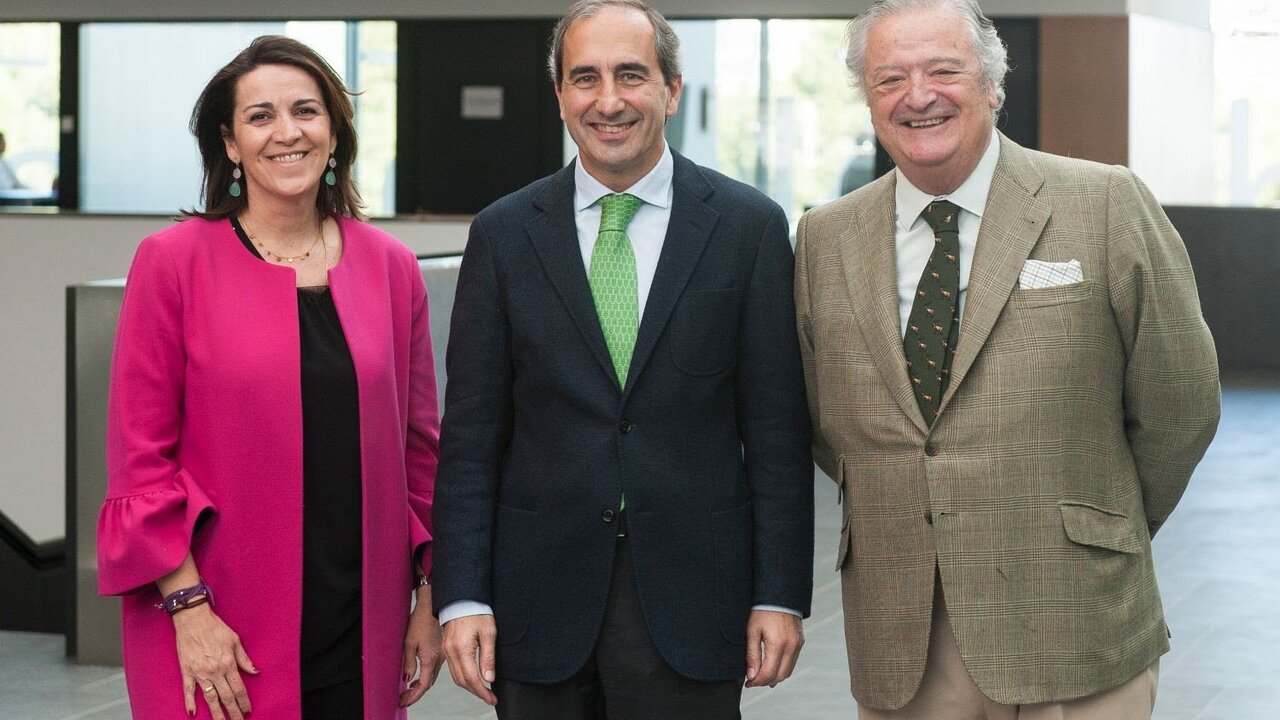 In&eacute;s Garc&iacute;a Paine, Alfonso S&aacute;nchez-Tabernero y Jos&eacute; Mar&iacute;a Garc&iacute;a-Hoz.
