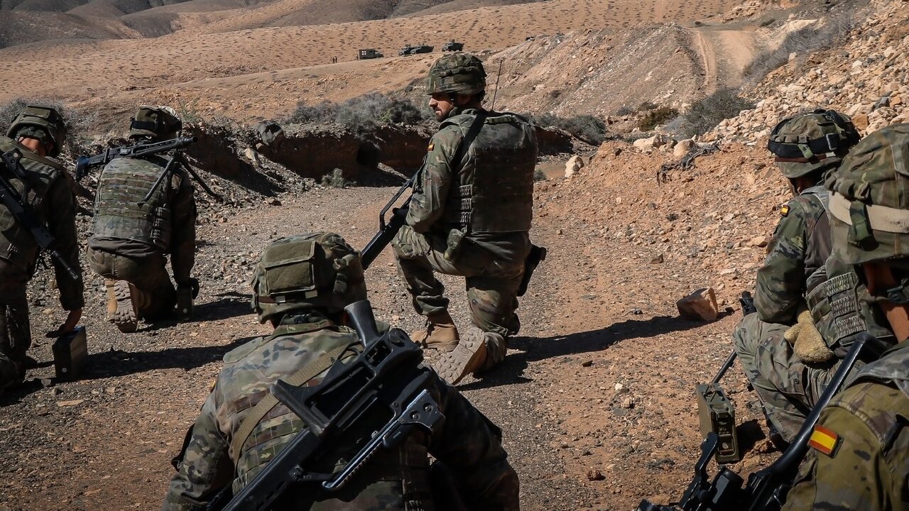 Militares del Ej&eacute;rcito de Tierra, en unas maniobras.