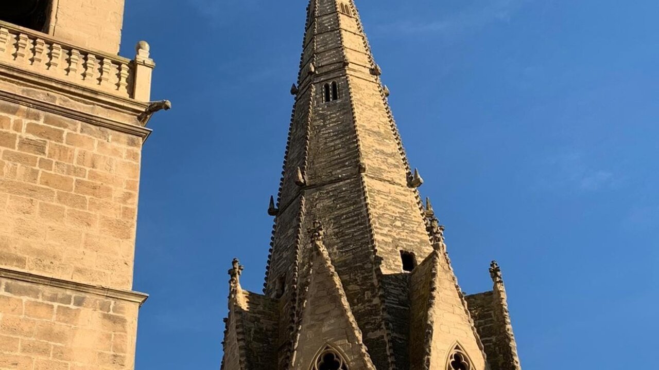 Aguja g&oacute;tica de la Iglesia Imperial de Santa Mar&iacute;a de Palacio, en Logro&ntilde;o (Foto: Carmen Junceda Fern&aacute;ndez-Acero).