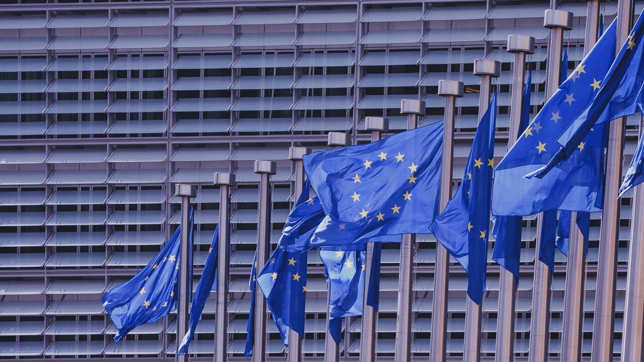 Banderas de la Uni&oacute;n Europea.