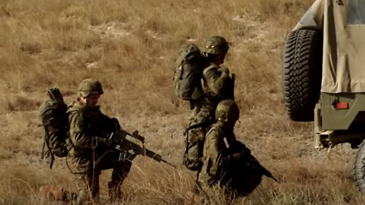 Militares del Ej&eacute;rcito de Tierra en unas maniobras (Foto: Departamento de Comunicaci&oacute;n del Ej&eacute;rcito de Tierra).