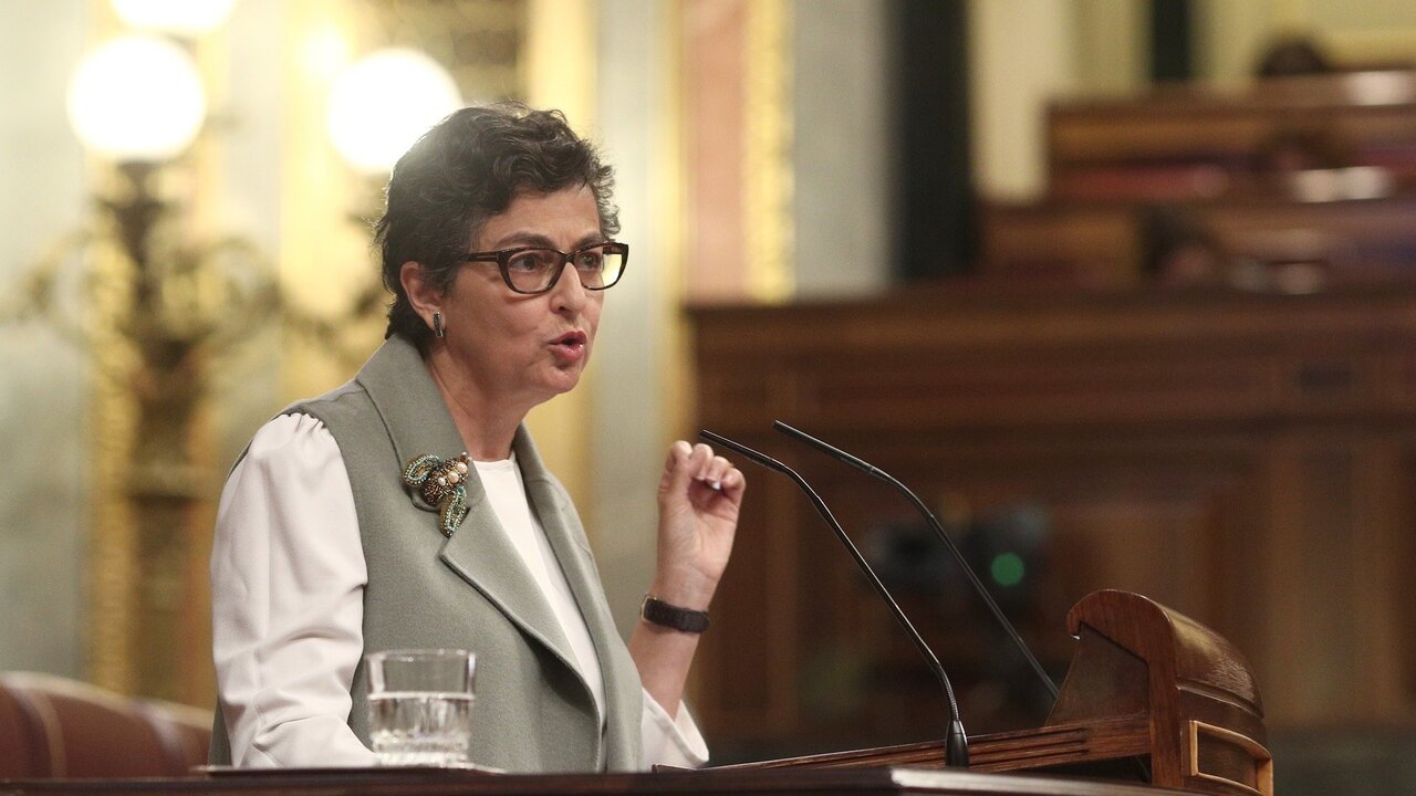 La ministra de Asuntos Exteriores, Uni&oacute;n Europea y Cooperaci&oacute;n,Arancha Gonz&aacute;lez Laya, interviene durante una sesi&oacute;n plenaria en el Congreso de los Diputados