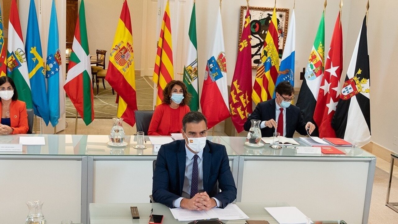Pedro S&aacute;nchez y varios ministros, en una Conferencia de Presidentes auton&oacute;micos.