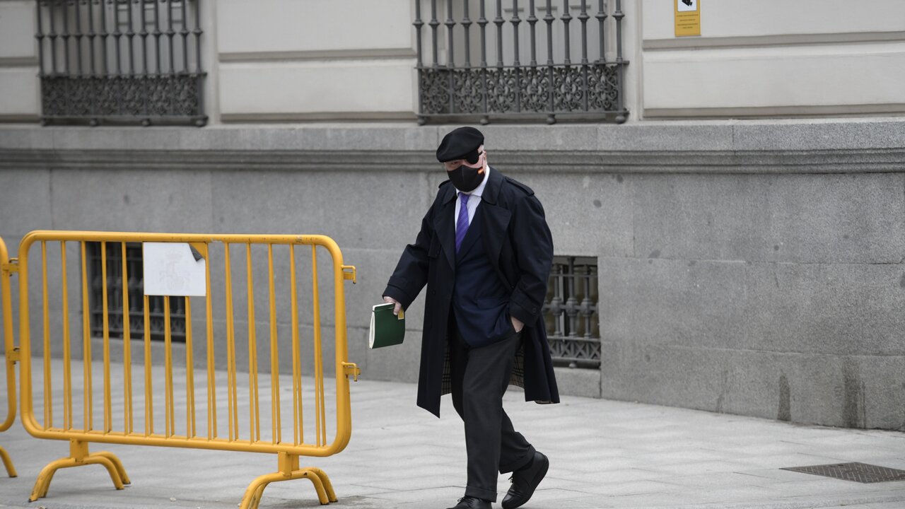 EuropaPress_3590882_comisario_jubilado_jose_manuel_villarejo_llegada_audiencia_nacional_donde
