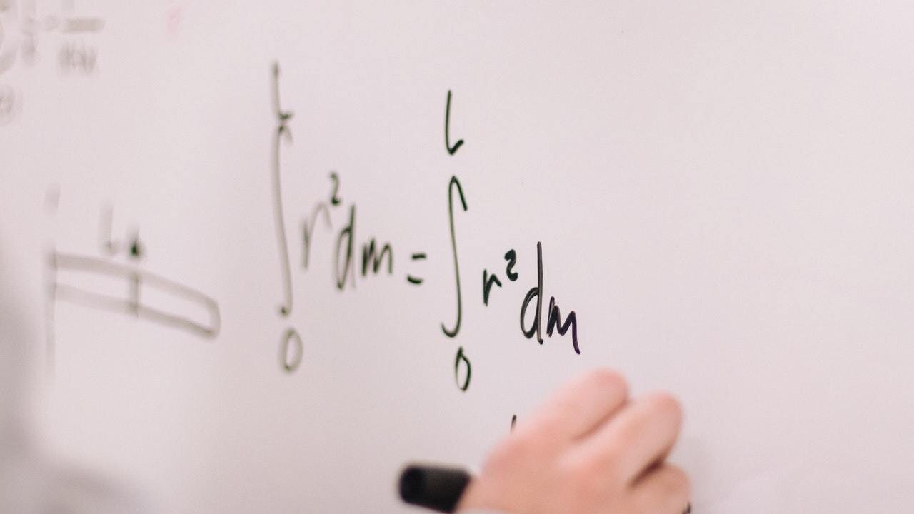 Matem&aacute;ticas.