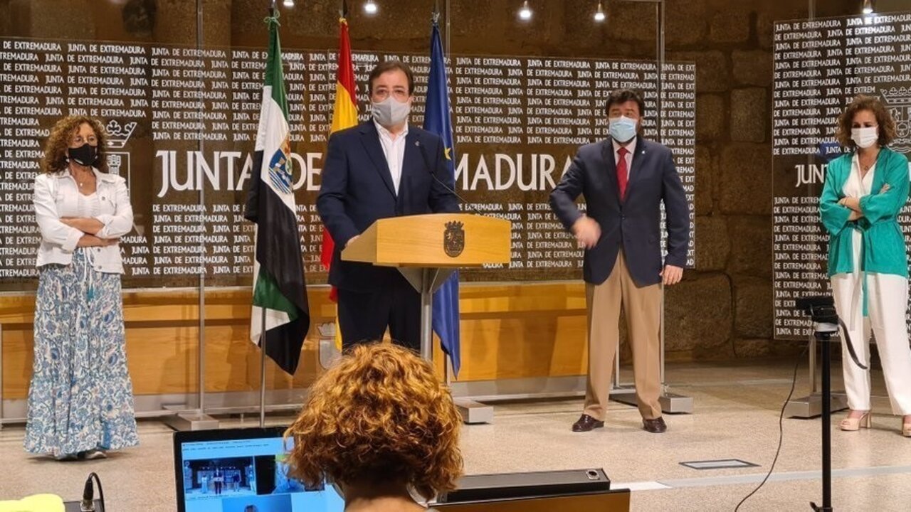 El presidente de la Junta, Guillermo Fern&aacute;ndez Vara