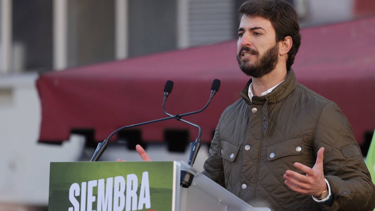 Plaza de la universidad. Valladolid. 15/01/2022 Jos&eacute; C. Castillo/PHOTOGENIC. Acto de campa&ntilde;a de Vox.