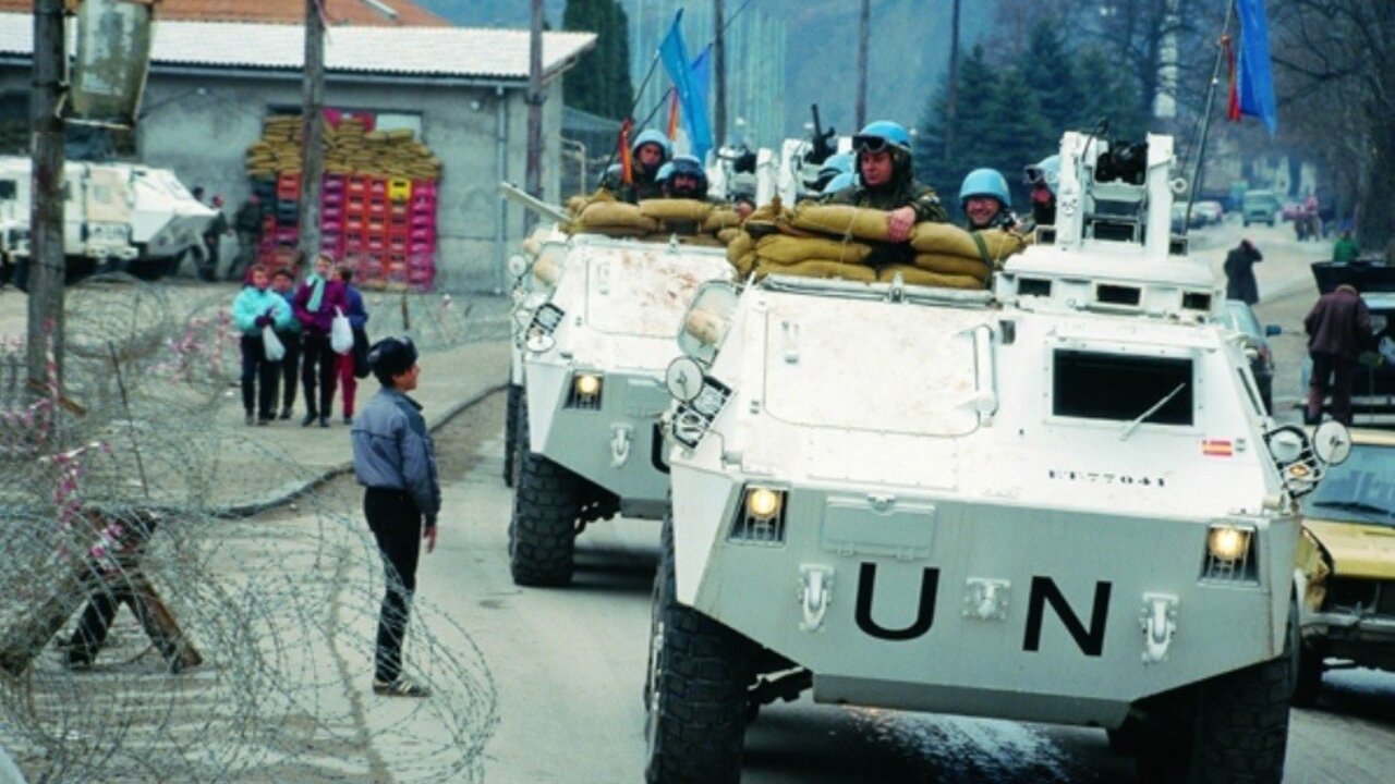 Blindados espa&ntilde;oles en Bosnia (Foto: Ej&eacute;rcito de Tierra).