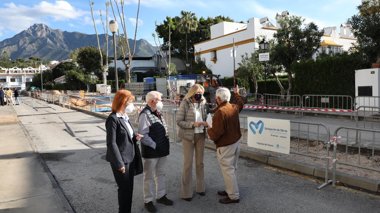 El Ayuntamiento de Marbella remodela uno de los principales accesos p&uacute;blicos a la playa de Casablanca. Foto de recurso.