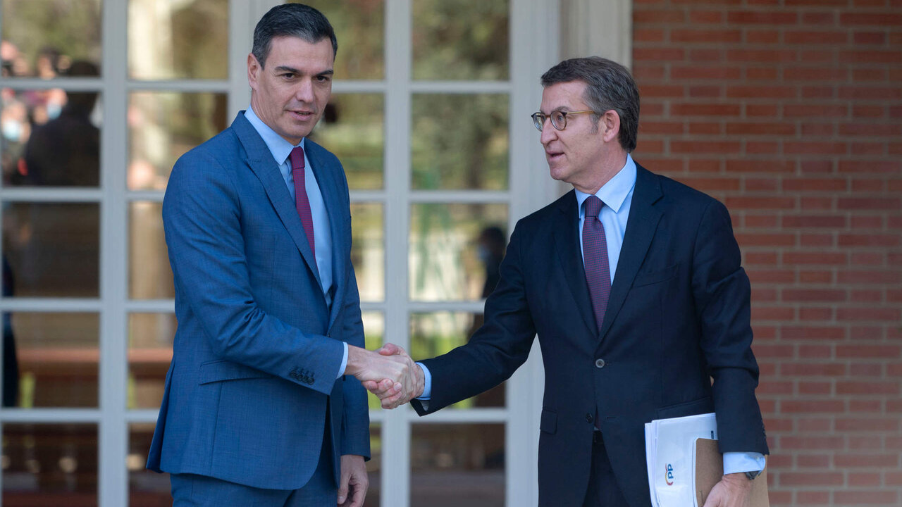 Pedro S&aacute;nchez y Alberto Nu&ntilde;ez Feij&oacute;o.