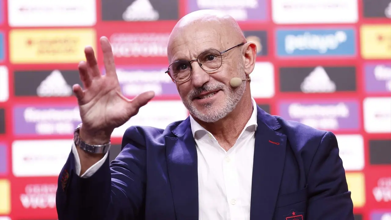 El nuevo seleccionador nacional de fútbol, Luis de la Fuente, en su presentación oficial hasta la Europa de 2024.