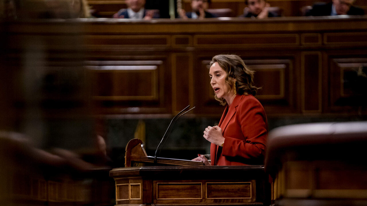 La portavoz parlamentaria del PP, Cuca Gamarra, durante una sesi&oacute;n plenaria.