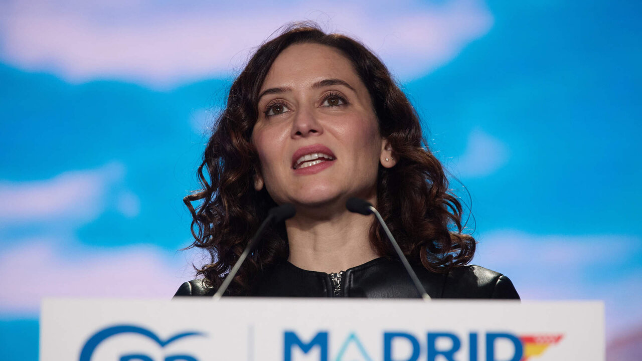 La presidenta de la Comunidad de Madrid, Isabel D&iacute;az Ayuso, participa en la clausura de la &uacute;ltima jornada popular del PP regional, en el Centro Cultural de Sanchinarro.