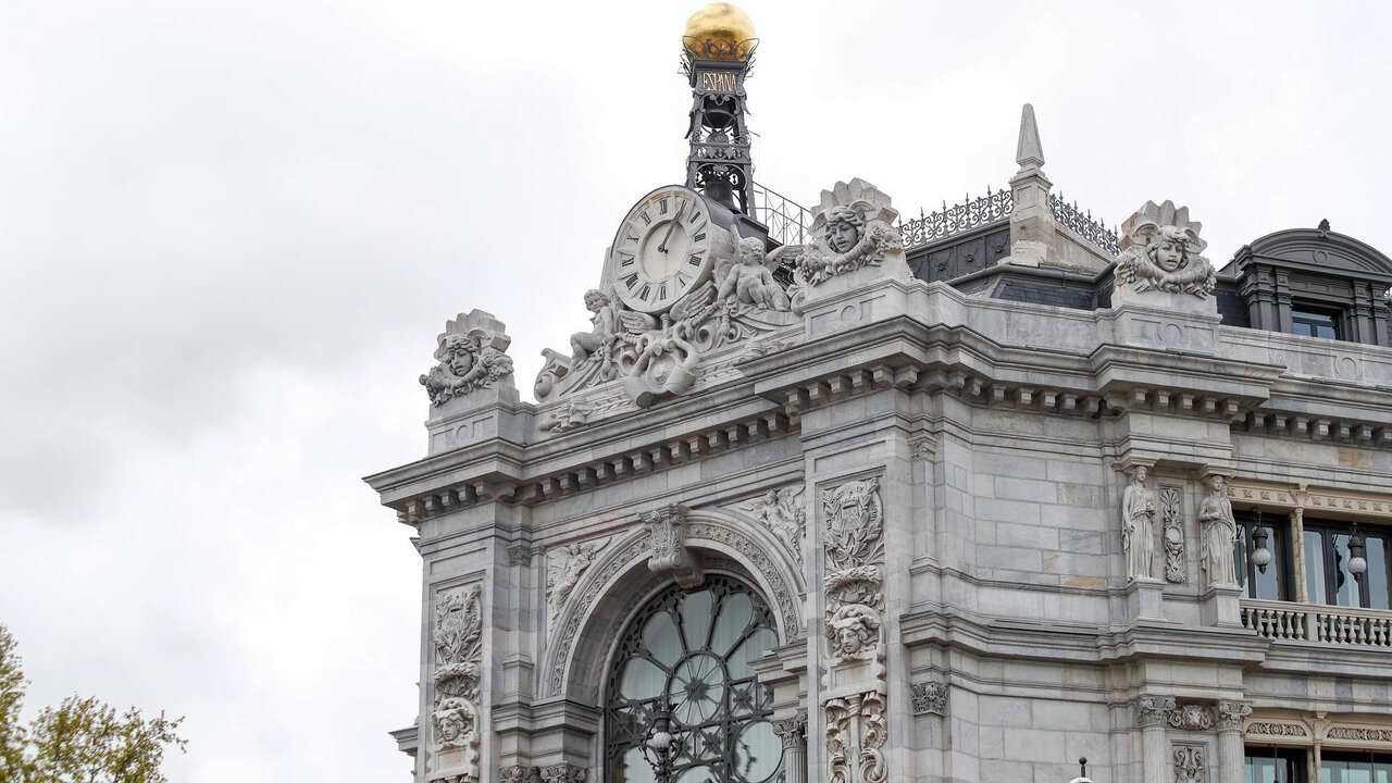Illustration, A general view of Bank of Spain building during the fourth week after the Government declared the state of alarm in Spain and recommended people to stay at home to fight coronavirus COVID-19 on April 06, 2020 in Madrid, Spain