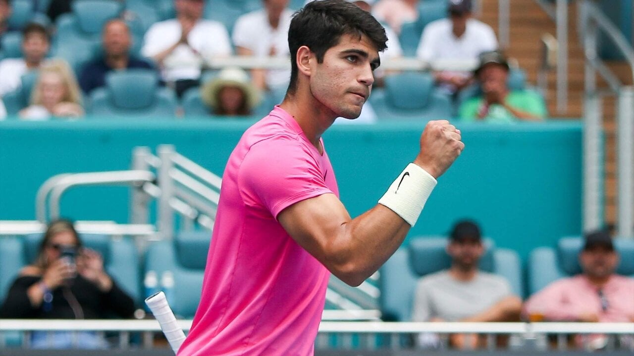 28 March 2023, US, Miami Gardens: Spanish tennis player Carlos Alcaraz