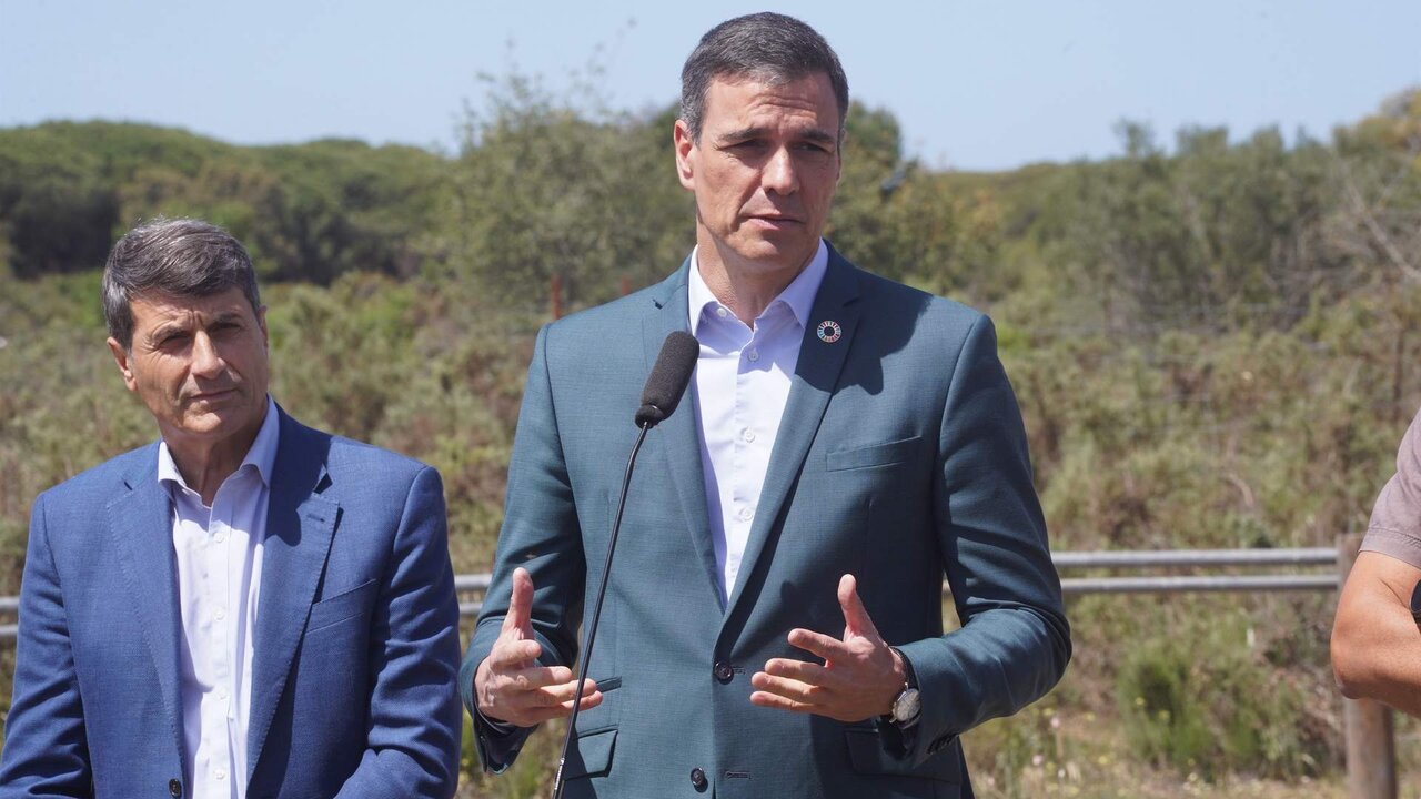 El presidente del Gobierno, Pedro S&aacute;nchez, en su visita a la Estaci&oacute;n Biol&oacute;gica de Do&ntilde;ana.
