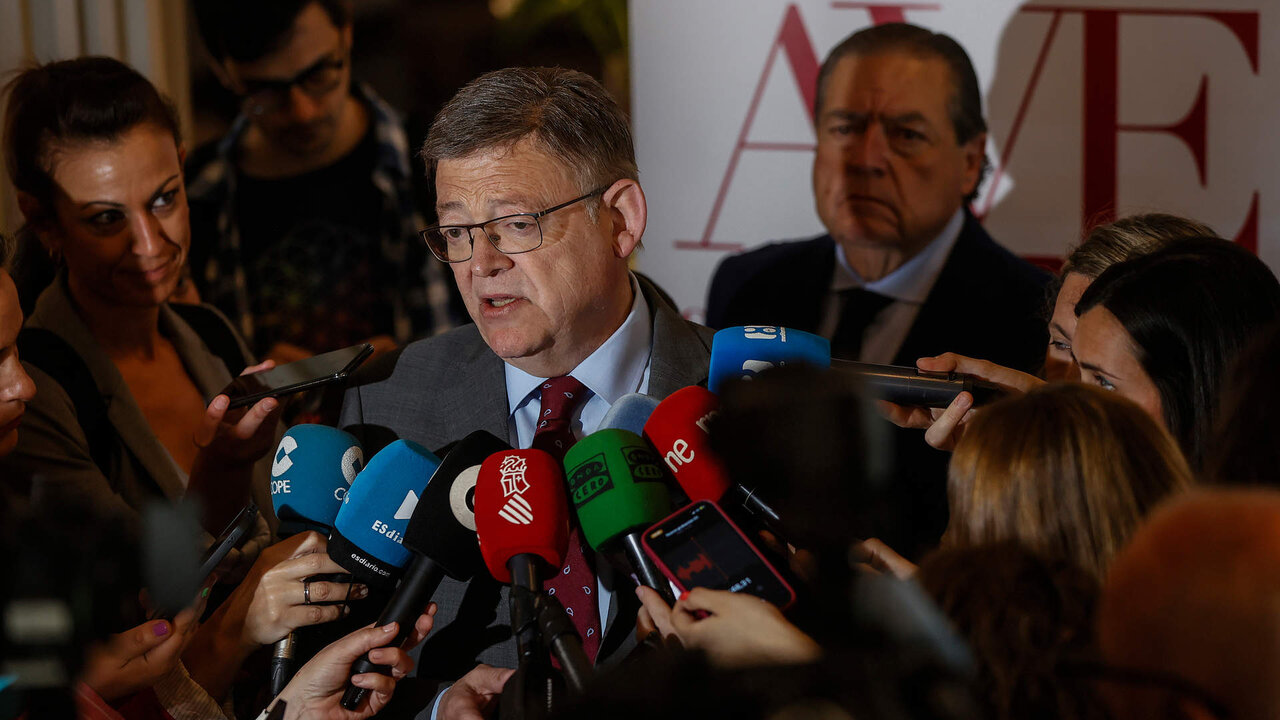 ROBER SOLSONA..&hellip;20230421&hellip;. Encuentro organizado por la Asociaci&oacute;n Valenciana de Empresarios (AVE) con Ximo Puig, candidato por el PSPV-PSOE.
