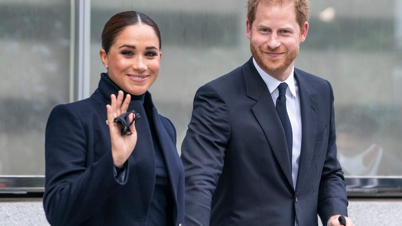 The Duke and Duchess of Sussex, Prince Harry and Meghan visit One World Observatory on 102nd floor of Freedom Tower ofWorld Trade Center. They were accompany by Governor Kathy Hochul, mayor Bill de Blasio, his wife Chirlane McCray and son Dante.