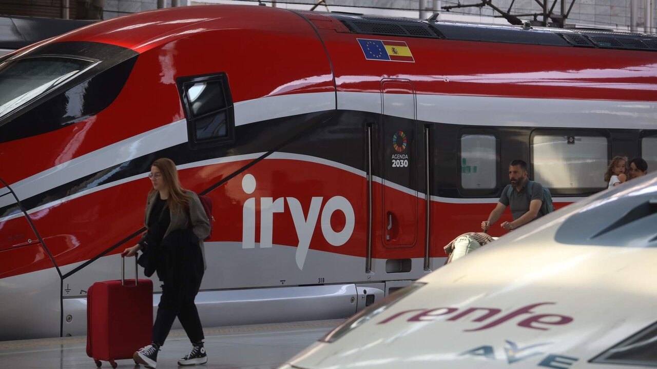 Llegada del tren de alta velocidad Iryo a la estaci&oacute;n Mar&iacute;a Zambrano (M&aacute;laga). Imagen de archivo