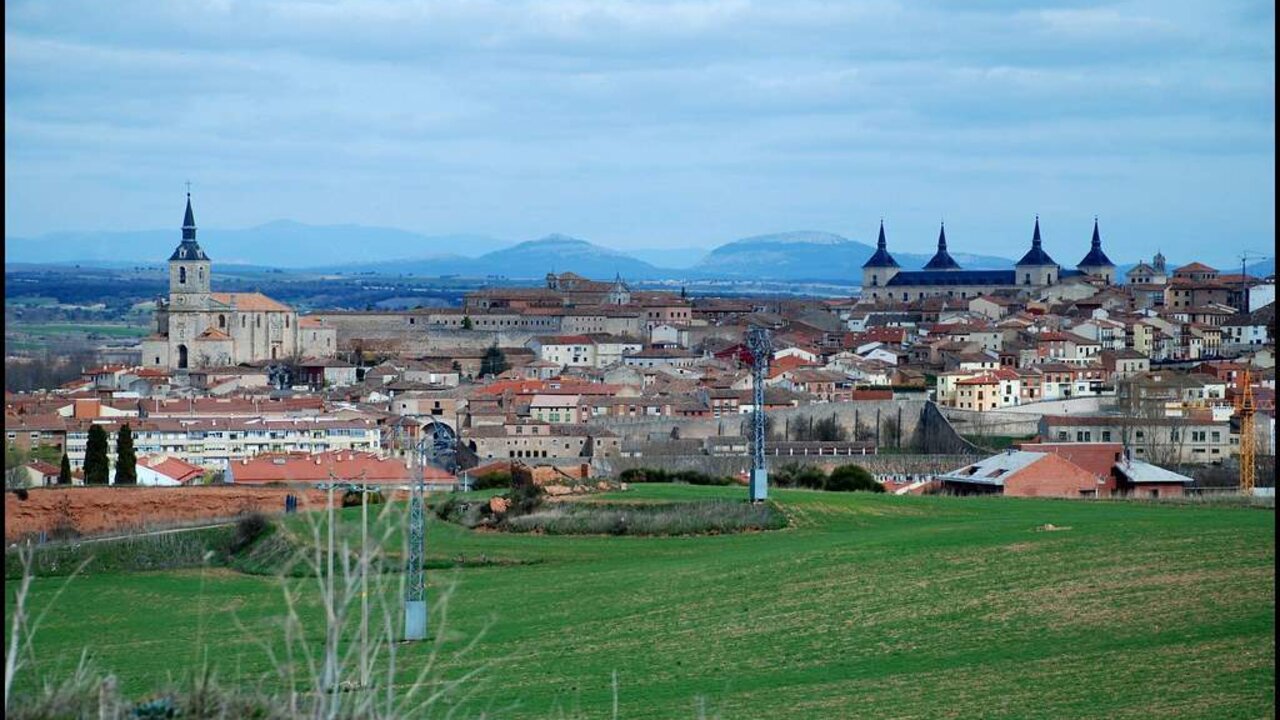 Pueblos con m&aacute;s encanto: Viaja a Lerma en Burgos.