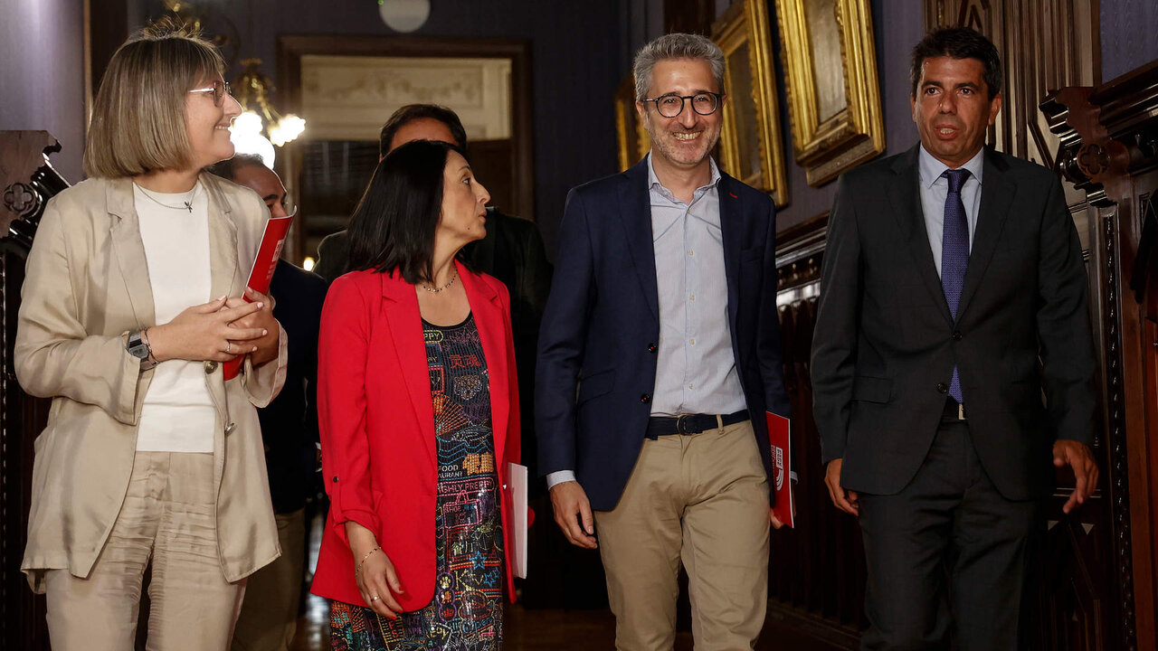 ROBER SOLSONA&hellip;20230608&hellip;.VALENCIA&hellip;.El presidente del PPCV y candidato m&aacute;s votado a la Presidencia de la Generalitat, Carlos Maz&oacute;n, inicia con el PSPV la ronda de reuniones con las formaciones pol&iacute;ticas que han obtenido representaci&oacute;n parlamentaria. Los representantes del PSPV son Arcadi Espa&ntilde;a, Rebeca Torr&oacute; y Mar&iacute;a Jos&eacute; Salvador.