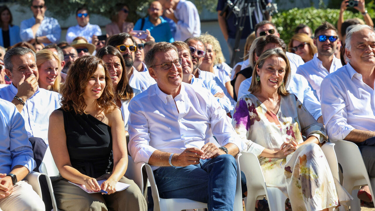 La presidenta de la Comunidad de Madrid, Isabel D&iacute;az Ayuso, y el presidente del PP, Alberto N&uacute;&ntilde;ez Feij&oacute;o, en la inauguraci&oacute;n del curso pol&iacute;tico en Madrid.
