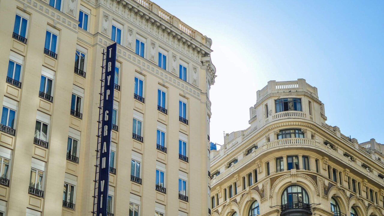 El Rastro de Madrid se reinventa con un nuevo mercado tambi&eacute;n los s&aacute;bados.