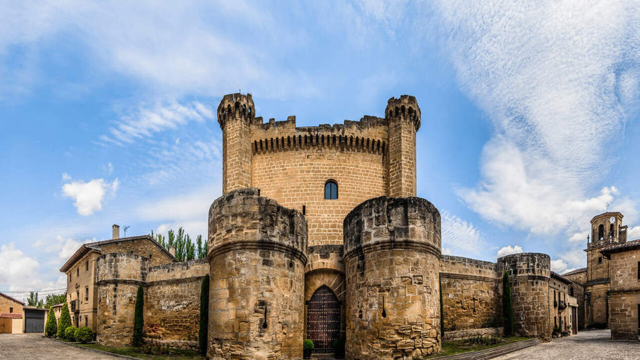 Pueblos con m&aacute;s encanto: Viaja a Sajazarra en La Rioja.