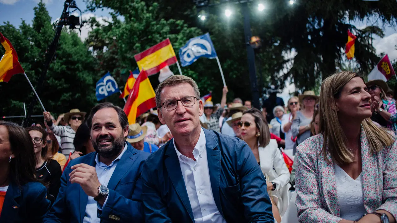 Presentación de las candidaturas de Carlos Velazquez y Paco Nuñez acompañados por Feijoo