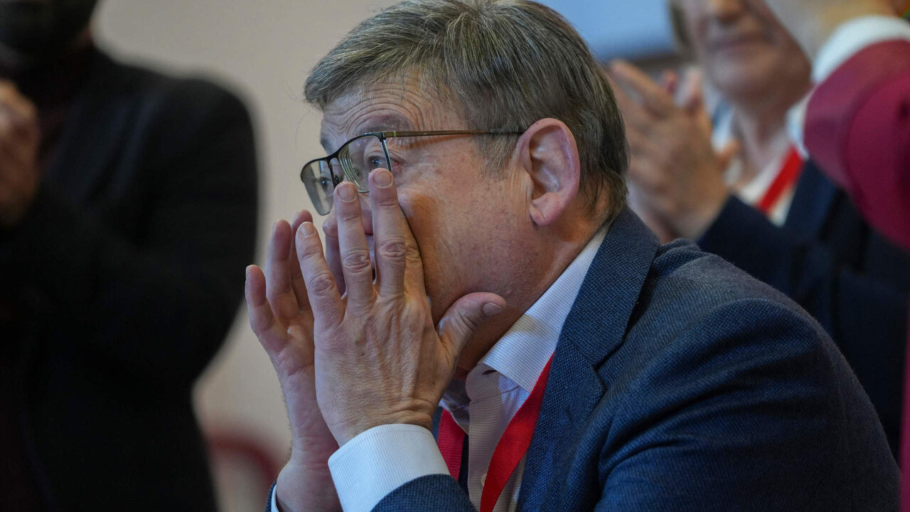 El secretario general del PSPV-PSOE, Ximo Puig, durante el Comit&eacute; Nacional de los socialistas valencianos, en la sede de UGT-PV, a 16 de diciembre de 2023, en Valencia.