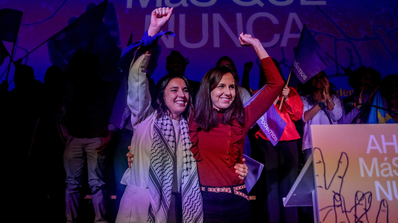 Ione Belarra e Irene Montero durante un acto de Podemos, en el Palacio de la Prensa.