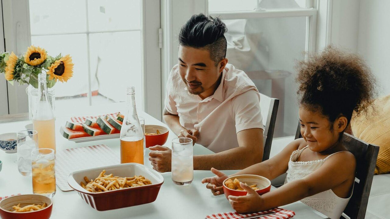 5 ventajas de decorar un comedor con una mesa extensible