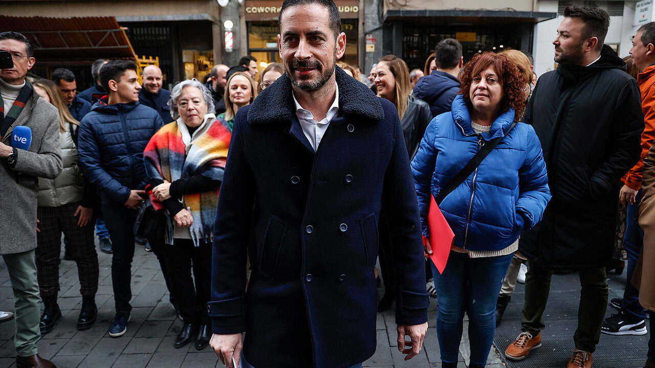 ROBER SOLSONA..20240129&hellip;CARLOS FERNANDEZ BIELSA PRESENTA SU CANDIDATURA PARA EL PSOE-PSPV.