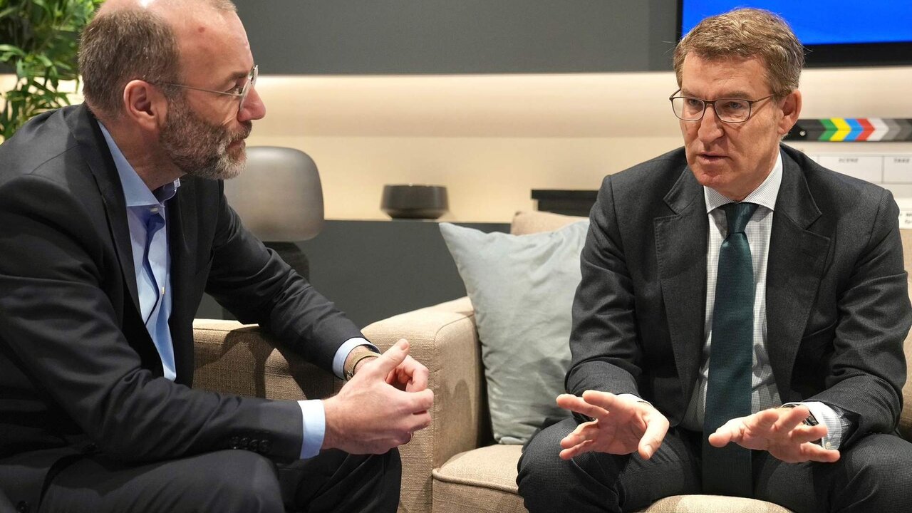 El l&iacute;der del PP, Alberto N&uacute;&ntilde;ez Feij&oacute;o, se re&uacute;ne con el presidente del PPE, Manfred Weber, en Bruselas.