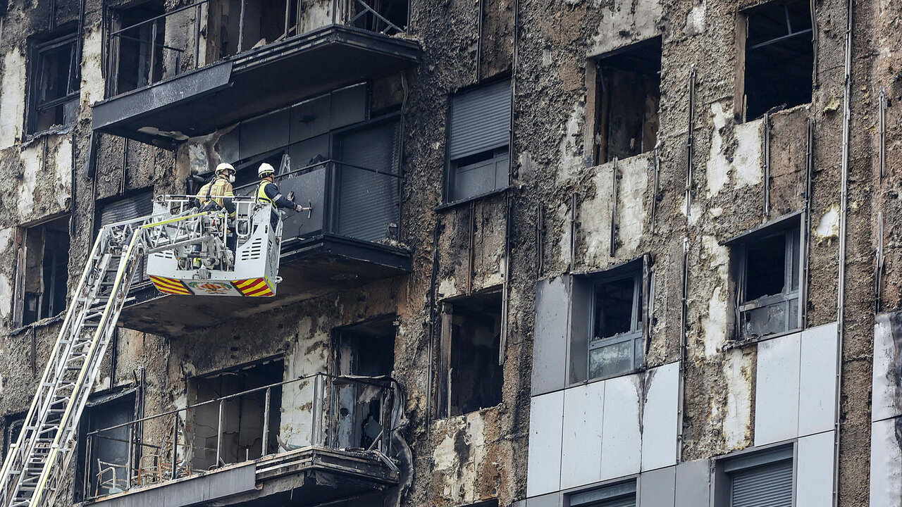 ROBER SOLSONA&hellip;&hellip;.20240225&hellip;.VALENCIA&hellip;&hellip;&hellip;&hellip;.EDIFICO INCENDIO