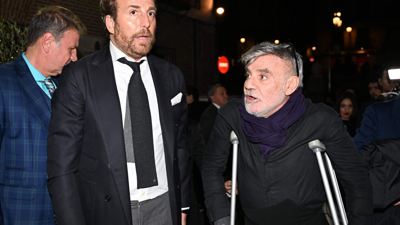 Joaqu&iacute;n Torres junto a Ra&uacute;l Prieto a su llegada a la iglesia catedral de las Fuerzas Armadas para asistir a la misa funeral en memoria de su madre, Joaquina Verez, a 18 de marzo de 2024, en Madrid (Espa&ntilde;a)
MISA;IGLESIA;GENTE
Jos&eacute; Oliva / Europa Press
18/3/2024