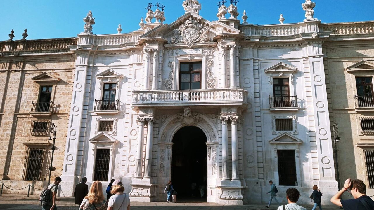 Imagen de recurso de la fachada principal del Rectorado de la Universidad de Sevilla. Foto: Europa Press