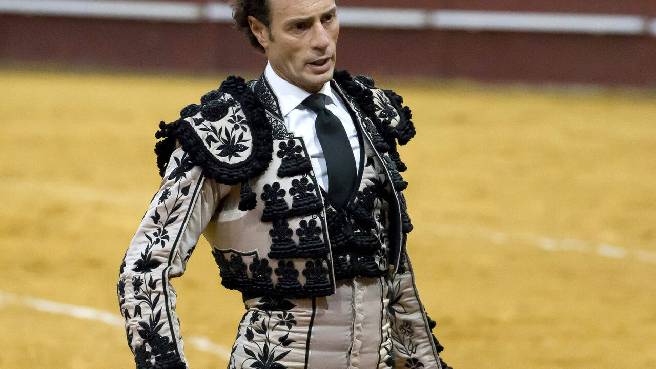 Finito de C&oacute;rdoba torea en el Palacio de Vistalegre dentro de la feria taurina de San Isidro, a 18 de mayo de 2021, en Madrid, Espa&ntilde;a.
TORERO;TOROS;PLAZA;ARTE;TRAJE DE LUCES
Jose Velasco / Europa Press
(Foto de ARCHIVO)
18/5/2021