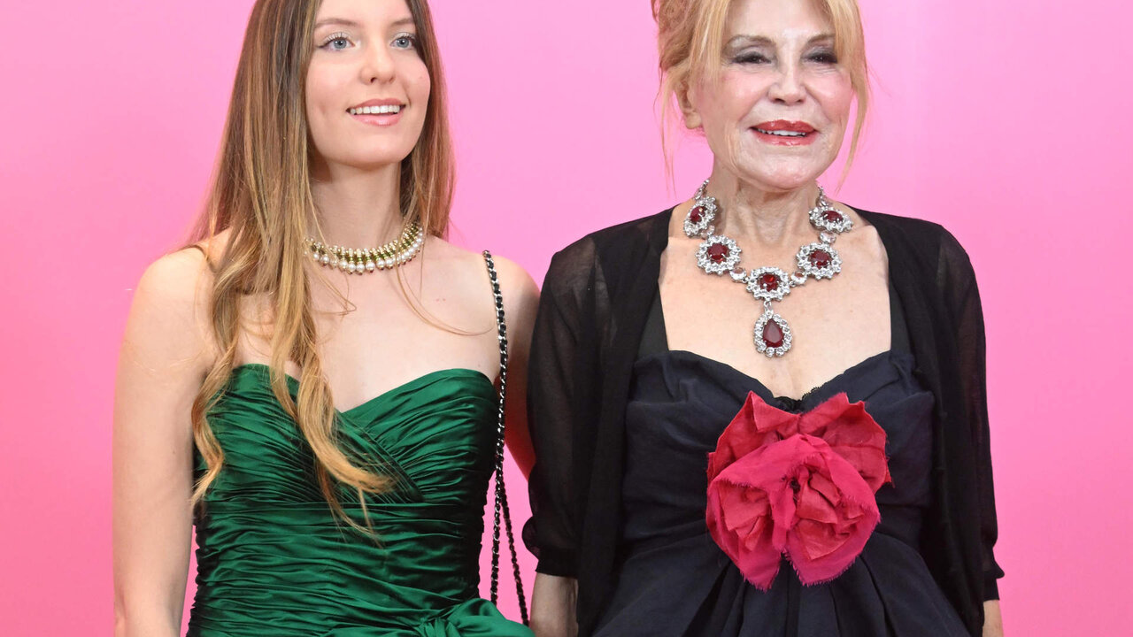 La baronesa Thyssen junto a su hija Carmen.