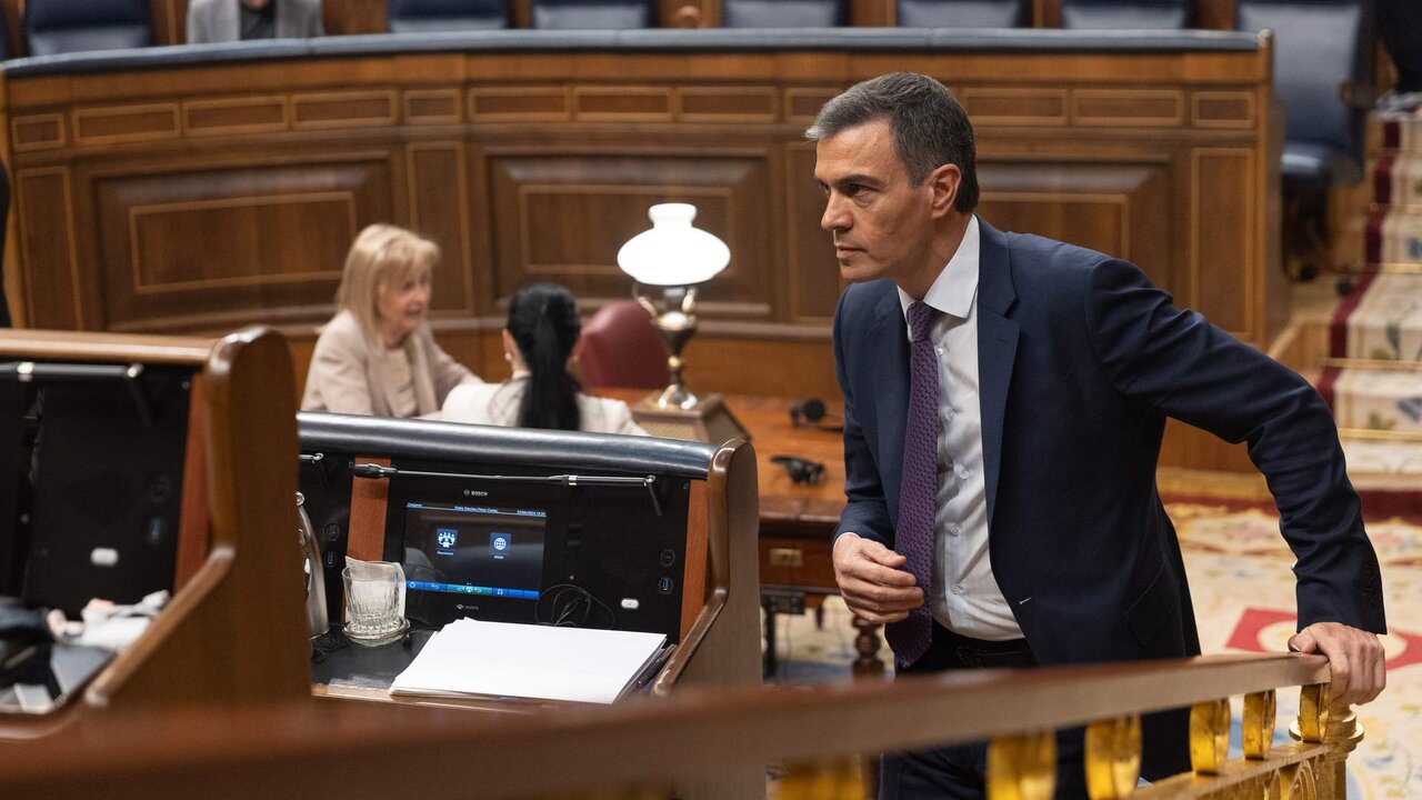El presidente del Gobierno, Pedro S&aacute;nchez, durante una sesi&oacute;n plenaria, en el Congreso de los Diputados,